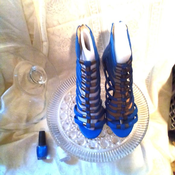 💙Vince Camuto Troy Blue Leather Heels Size: 6.5. Never Worn - Picture 6 of 6